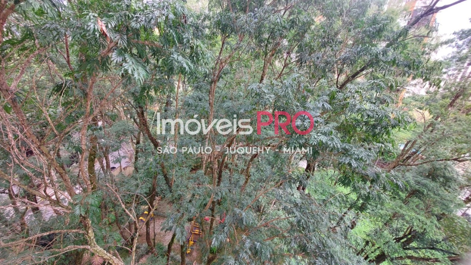 Foto :: https://assets.imoveispro.com.br/thumb/IP40516/apartamento-venda-panamby_IP40516_11_1920x1080.jpg?