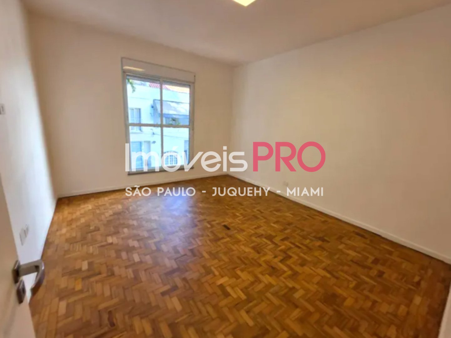 Foto :: https://assets.imoveispro.com.br/thumb/IP40520/casa-de-vila-venda-moema_IP40520_11_1920x1080.jpg?