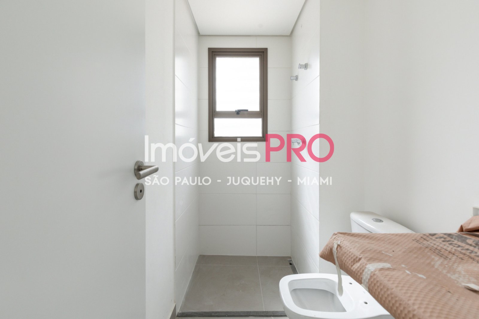 Foto :: https://assets.imoveispro.com.br/thumb/IP40529/apartamento-venda-moema_IP40529_29_1920x1080.jpg?