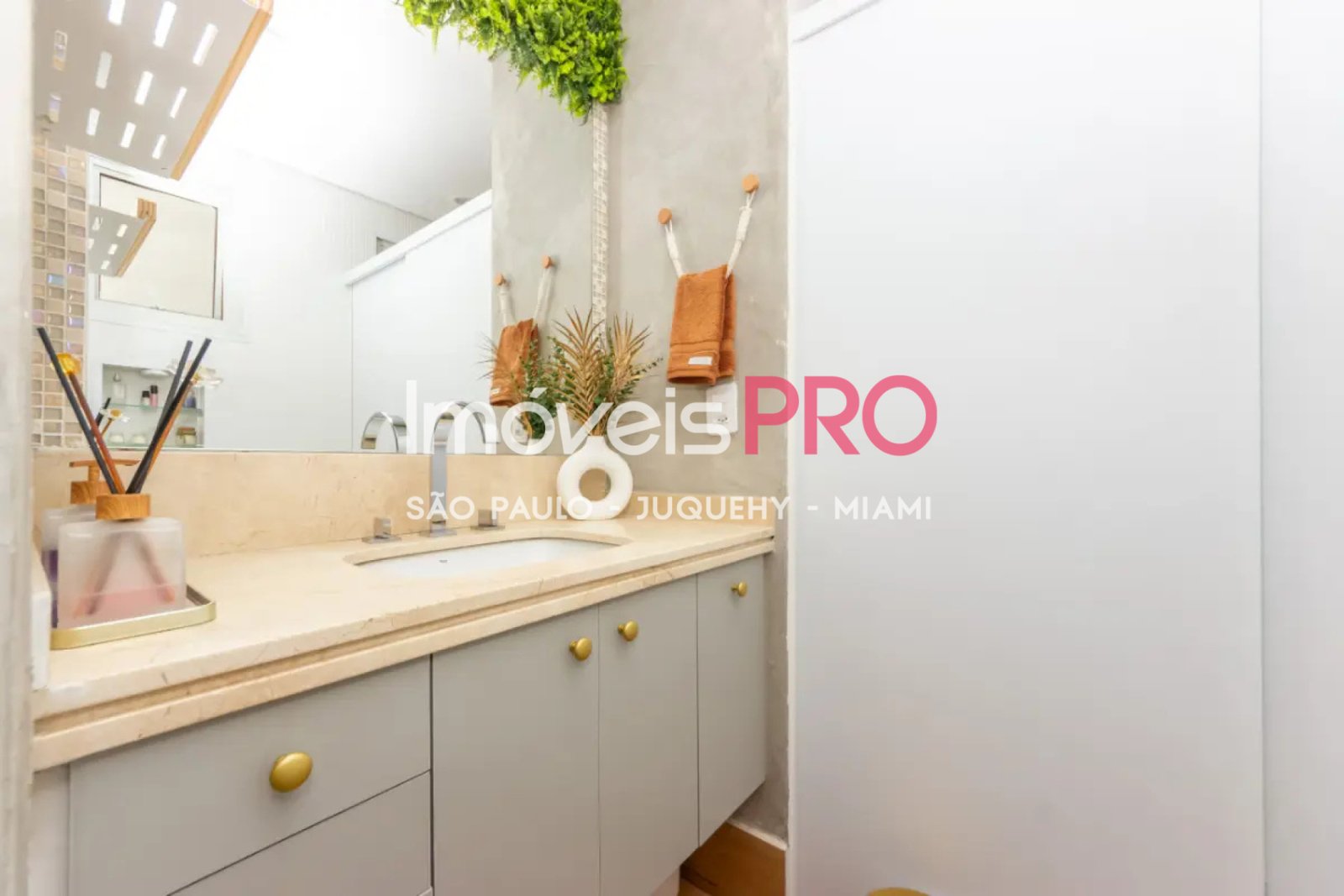 Foto :: https://assets.imoveispro.com.br/thumb/IP40535/apartamento-venda-campo-belo_IP40535_17_1920x1080.jpg?