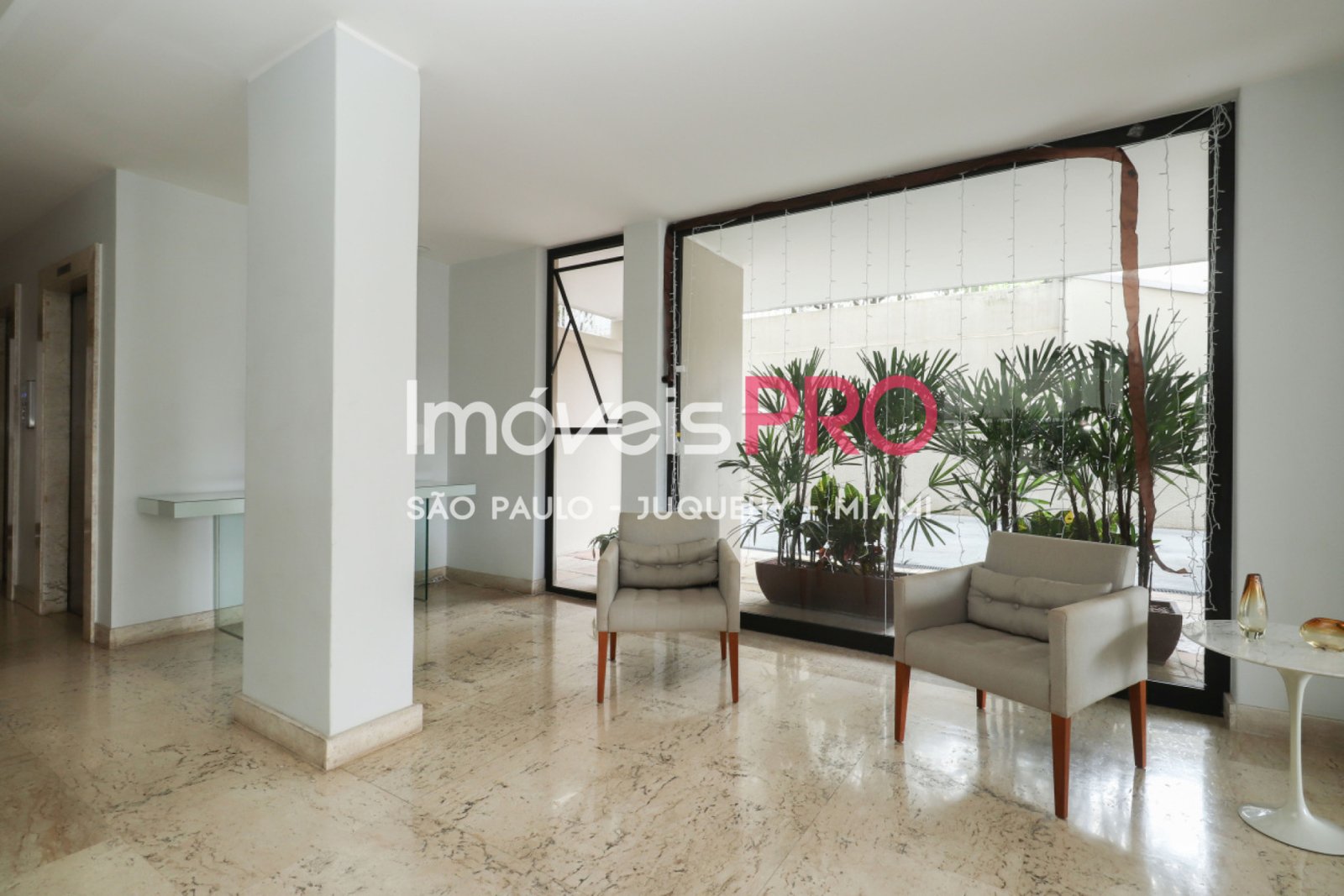 Foto :: https://assets.imoveispro.com.br/thumb/IP40540/apartamento-venda-moema_IP40540_23_1920x1080.jpg?
