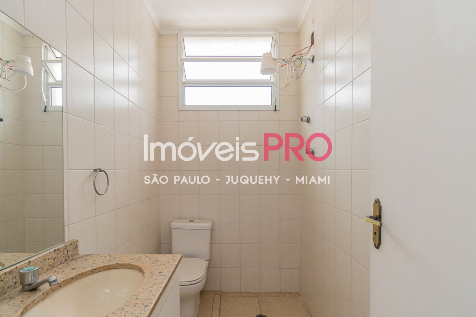 Foto :: IP40549