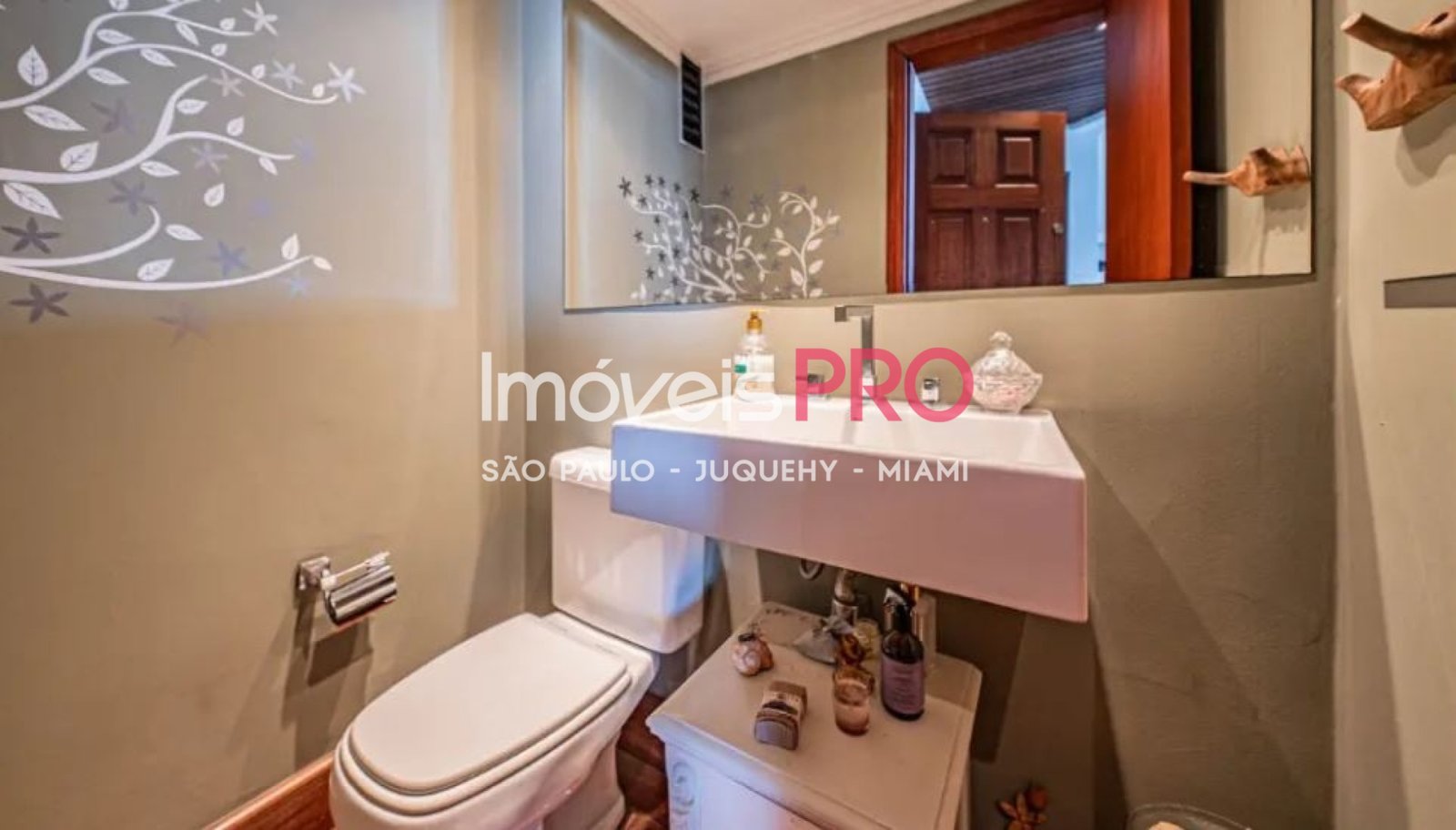 Foto :: IP40554