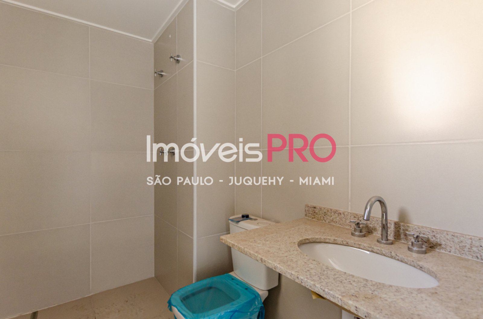 Foto :: IP40563
