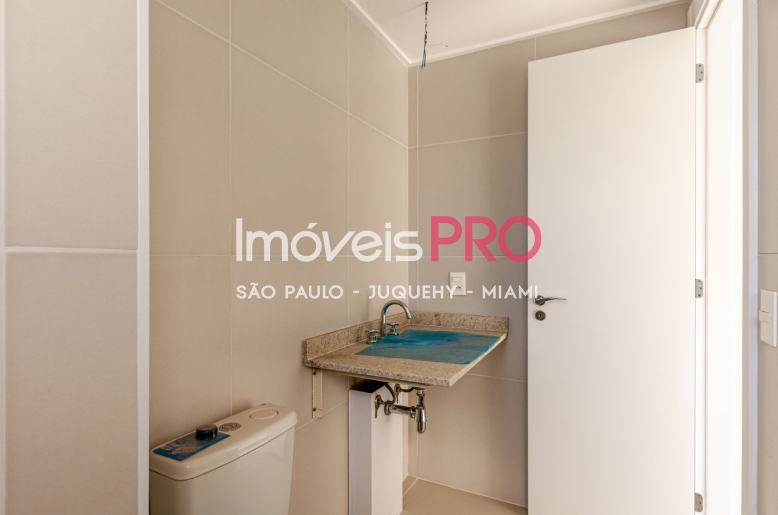 Foto :: IP40563