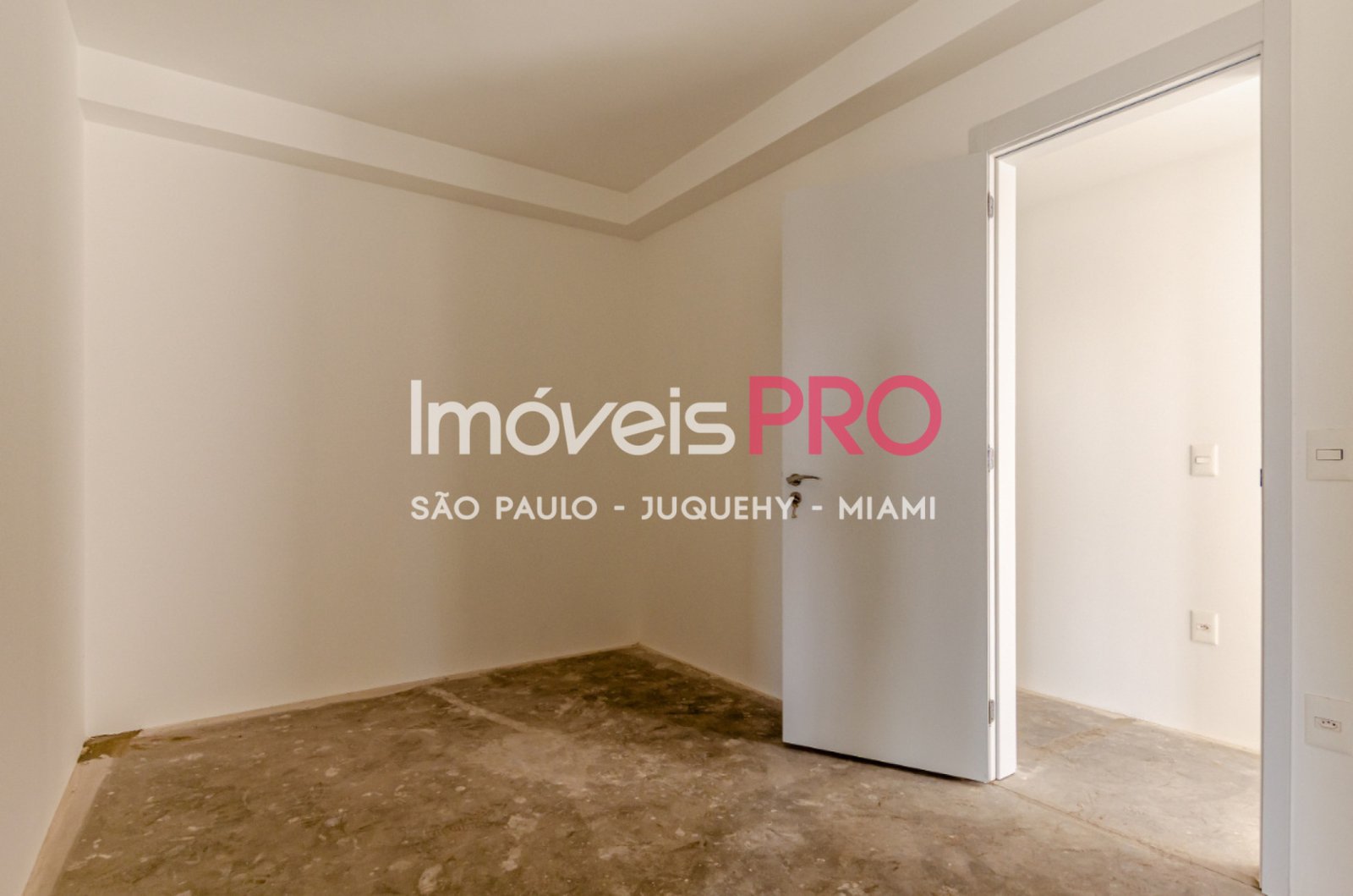 Foto :: IP40563