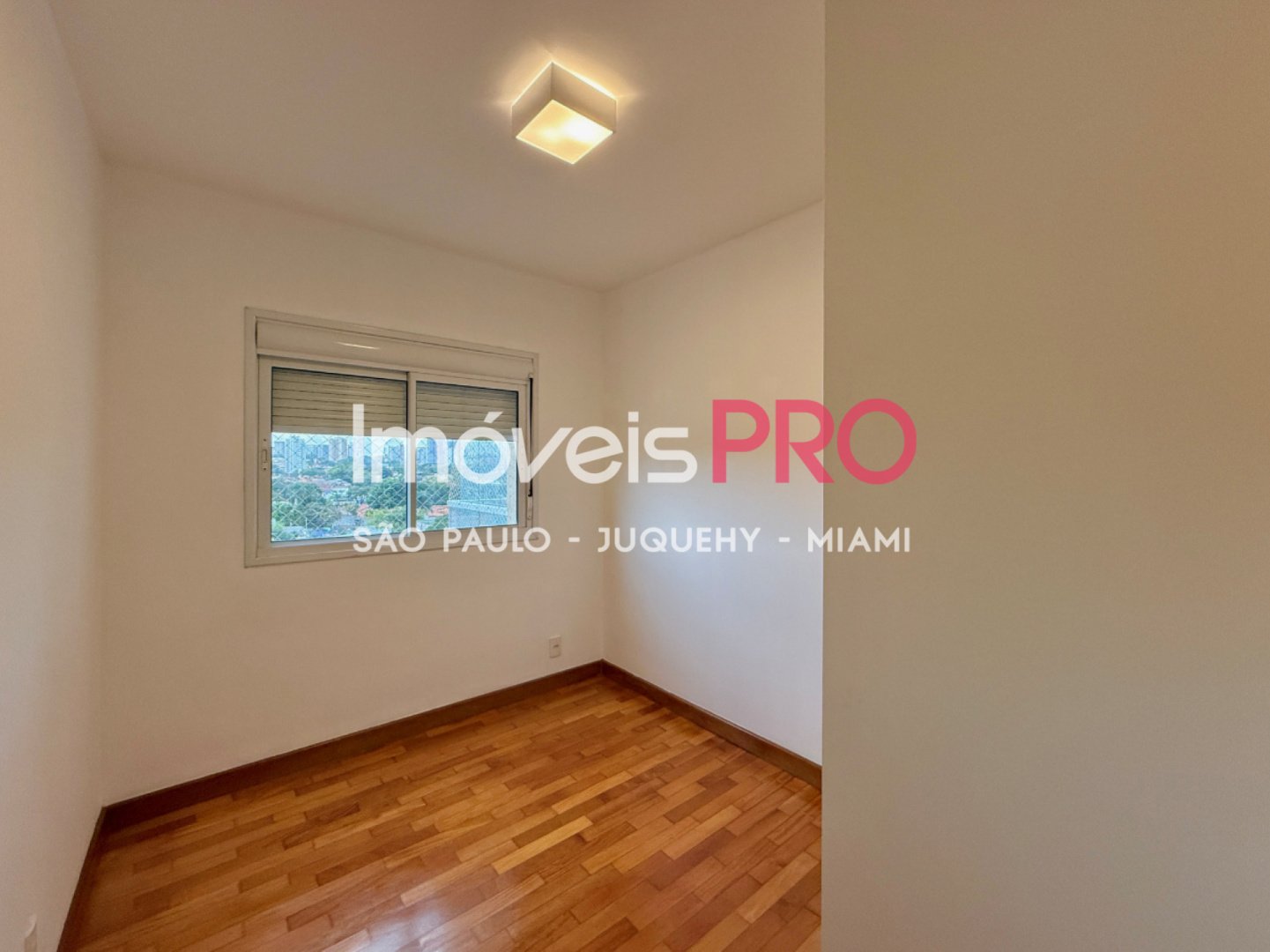 Foto :: https://assets.imoveispro.com.br/thumb/IP40565/cobertura-venda-campo-belo_IP40565_17_1920x1080.jpg?