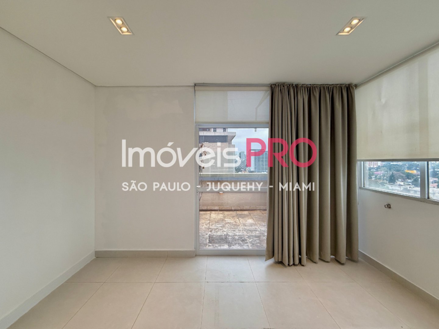 Foto :: IP40565
