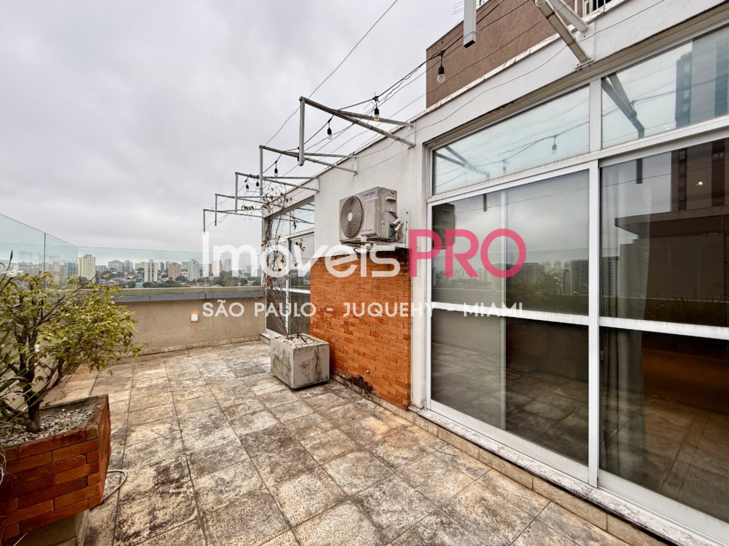 Foto :: https://assets.imoveispro.com.br/thumb/IP40565/cobertura-venda-campo-belo_IP40565_77_1920x1080.jpg?
