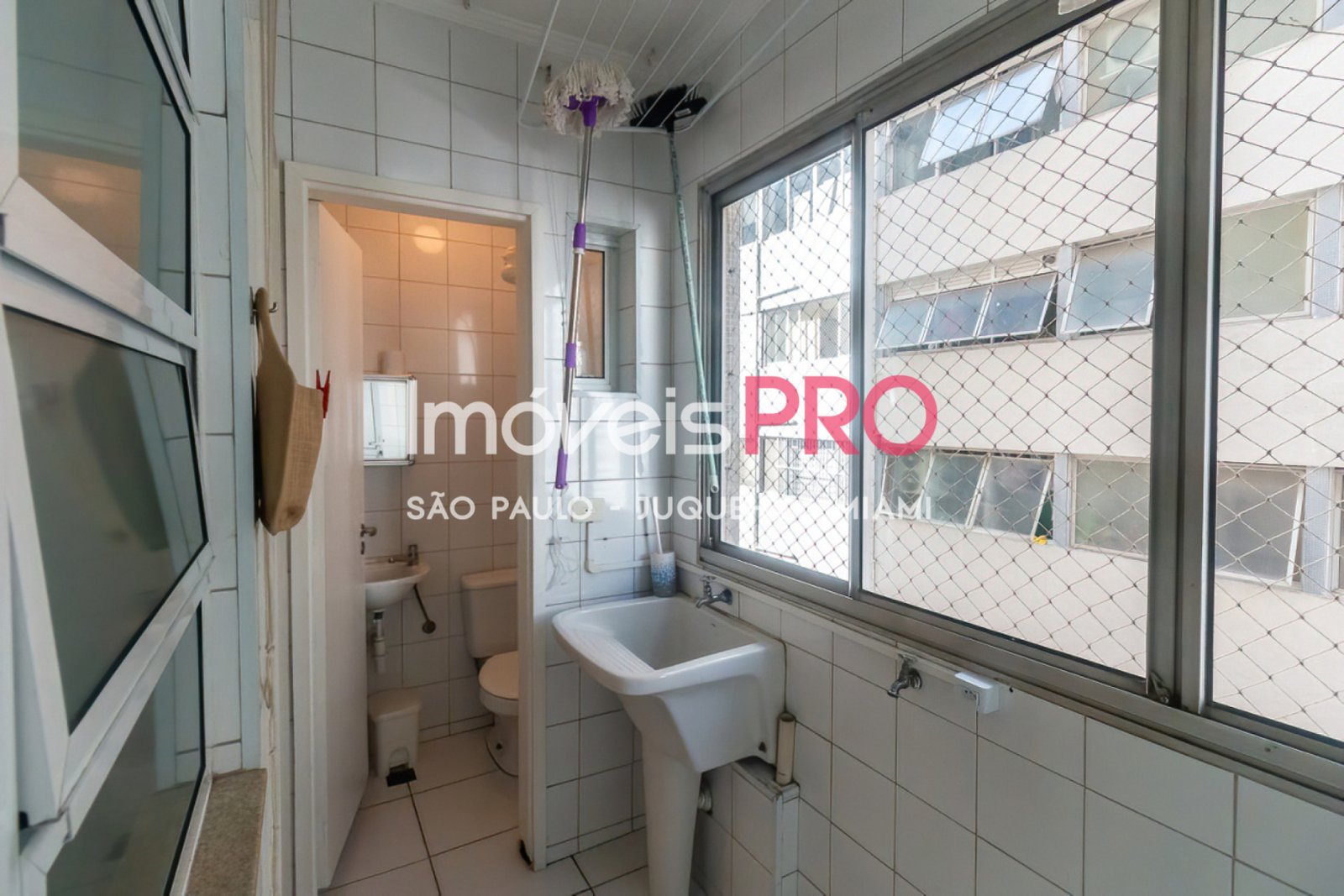Foto :: https://assets.imoveispro.com.br/thumb/IP40572/apartamento-aluguel-itaim-bibi_IP40572_17_1920x1080.jpg?