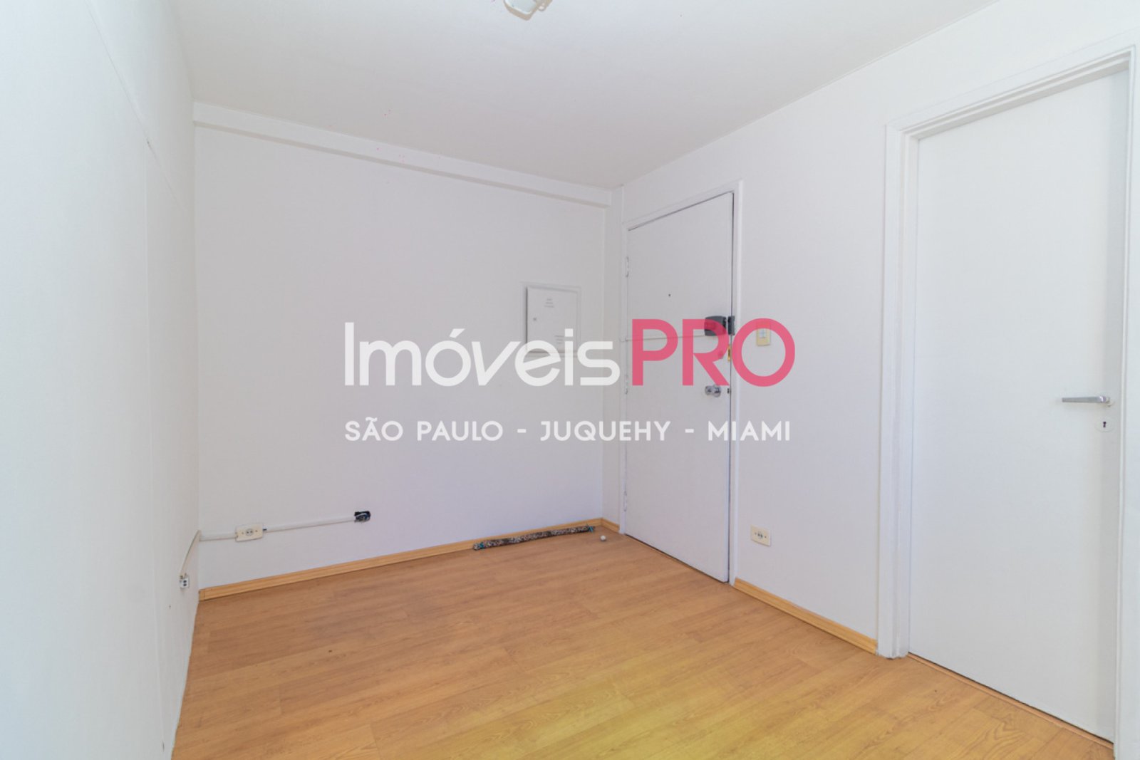 Foto :: IP40573