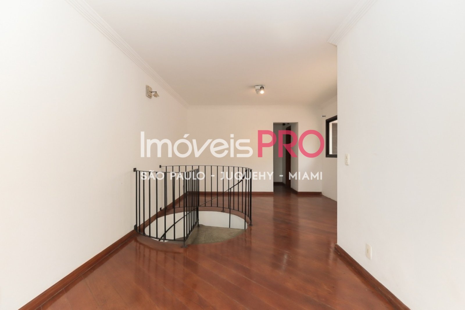 Foto :: https://assets.imoveispro.com.br/thumb/IP40583/cobertura-aluguel-moema_IP40583_11_1920x1080.jpg?