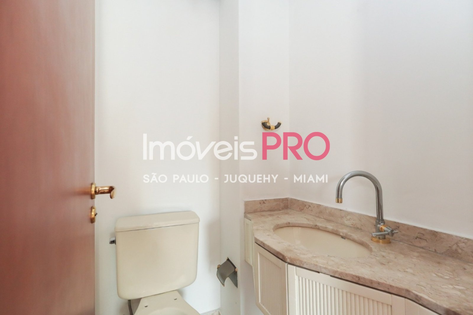 Foto :: IP40583