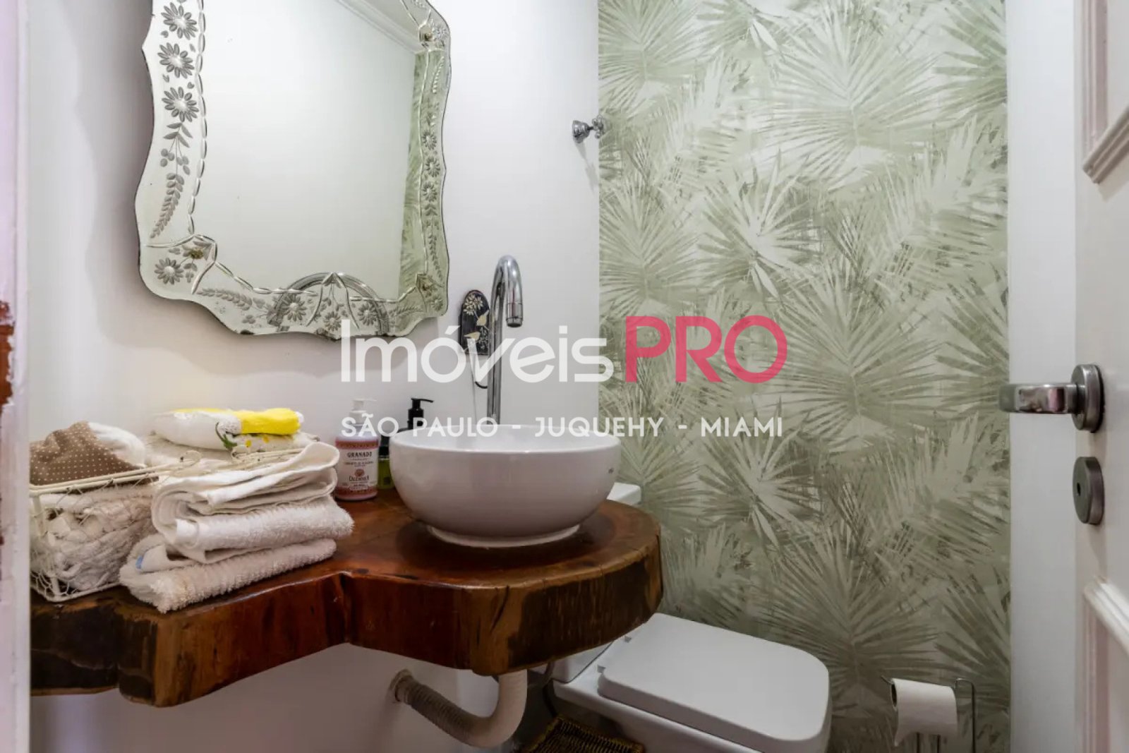 Foto :: https://assets.imoveispro.com.br/thumb/IP40585/apartamento-venda-moema_IP40585_11_1920x1080.jpg?
