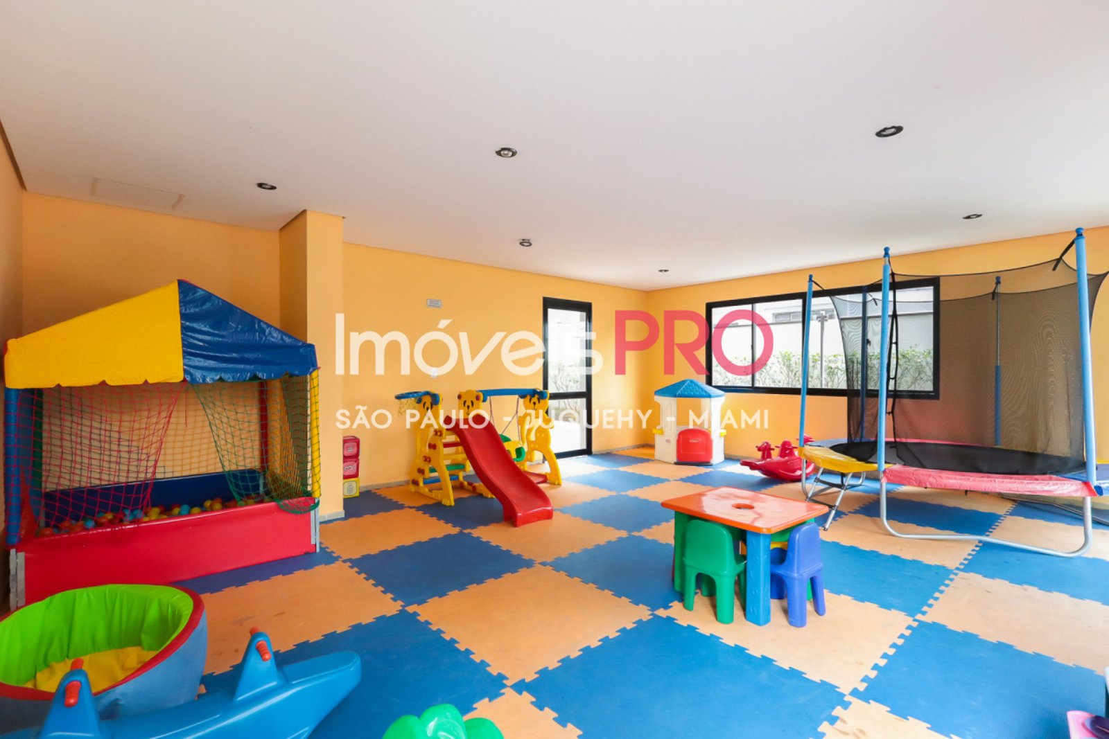 Foto :: IP40585