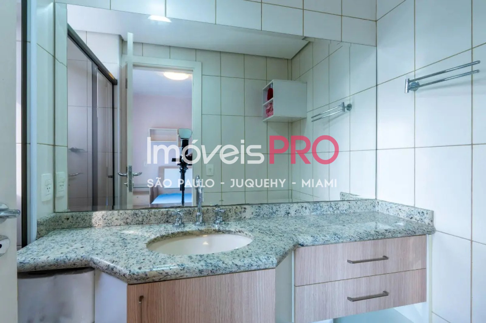 Foto :: https://assets.imoveispro.com.br/thumb/IP40586/apartamento-venda-vila-clementino_IP40586_17_1920x1080.jpg?