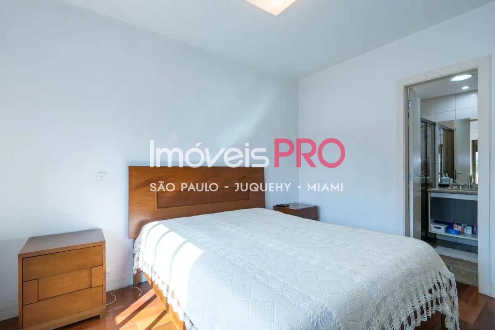 Foto :: https://assets.imoveispro.com.br/thumb/IP40586/apartamento-venda-vila-clementino_IP40586_23_1920x1080.jpg?