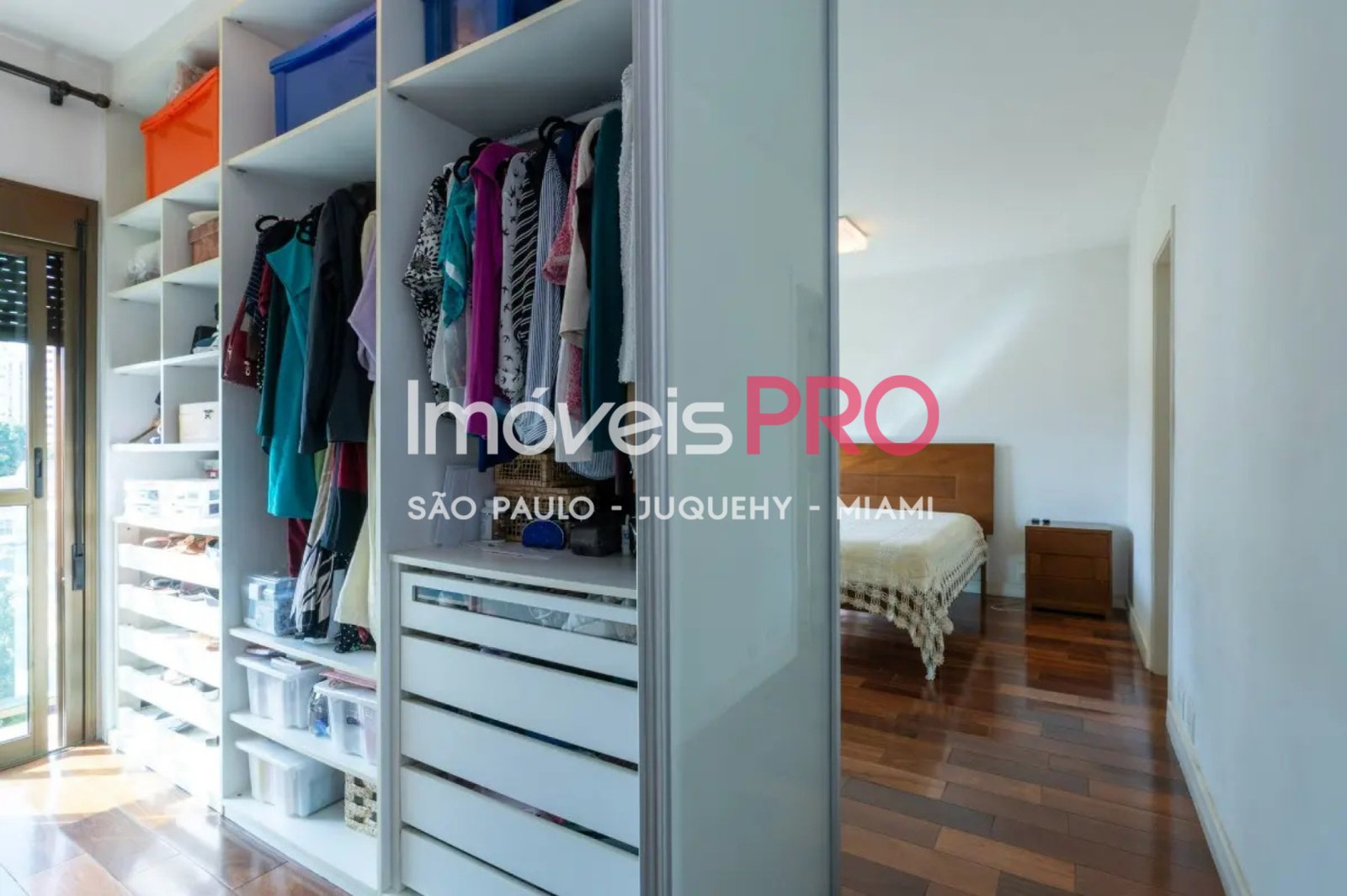 Foto :: IP40586