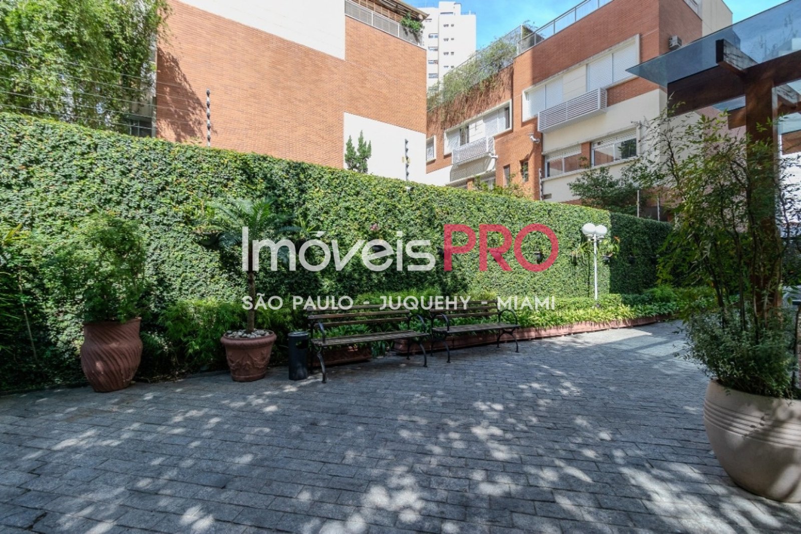 Foto :: https://assets.imoveispro.com.br/thumb/IP40587/apartamento-venda-paraiso_IP40587_29_1920x1080.jpg?