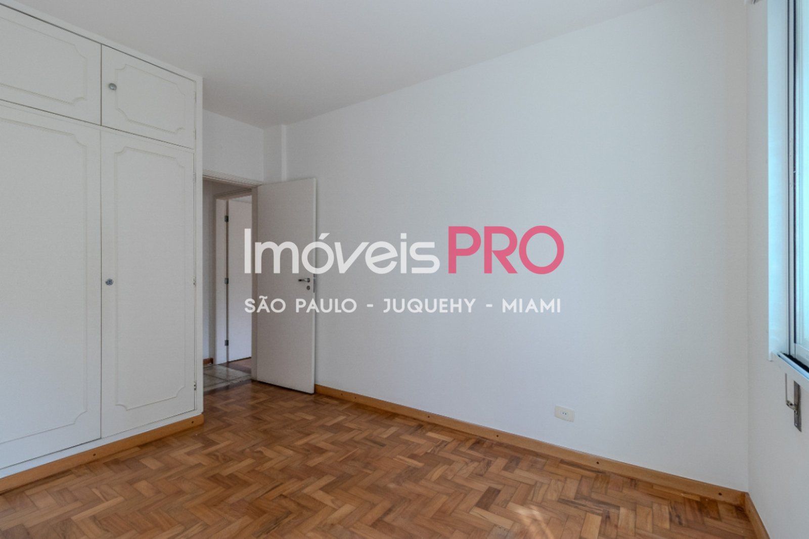 Foto :: IP40587