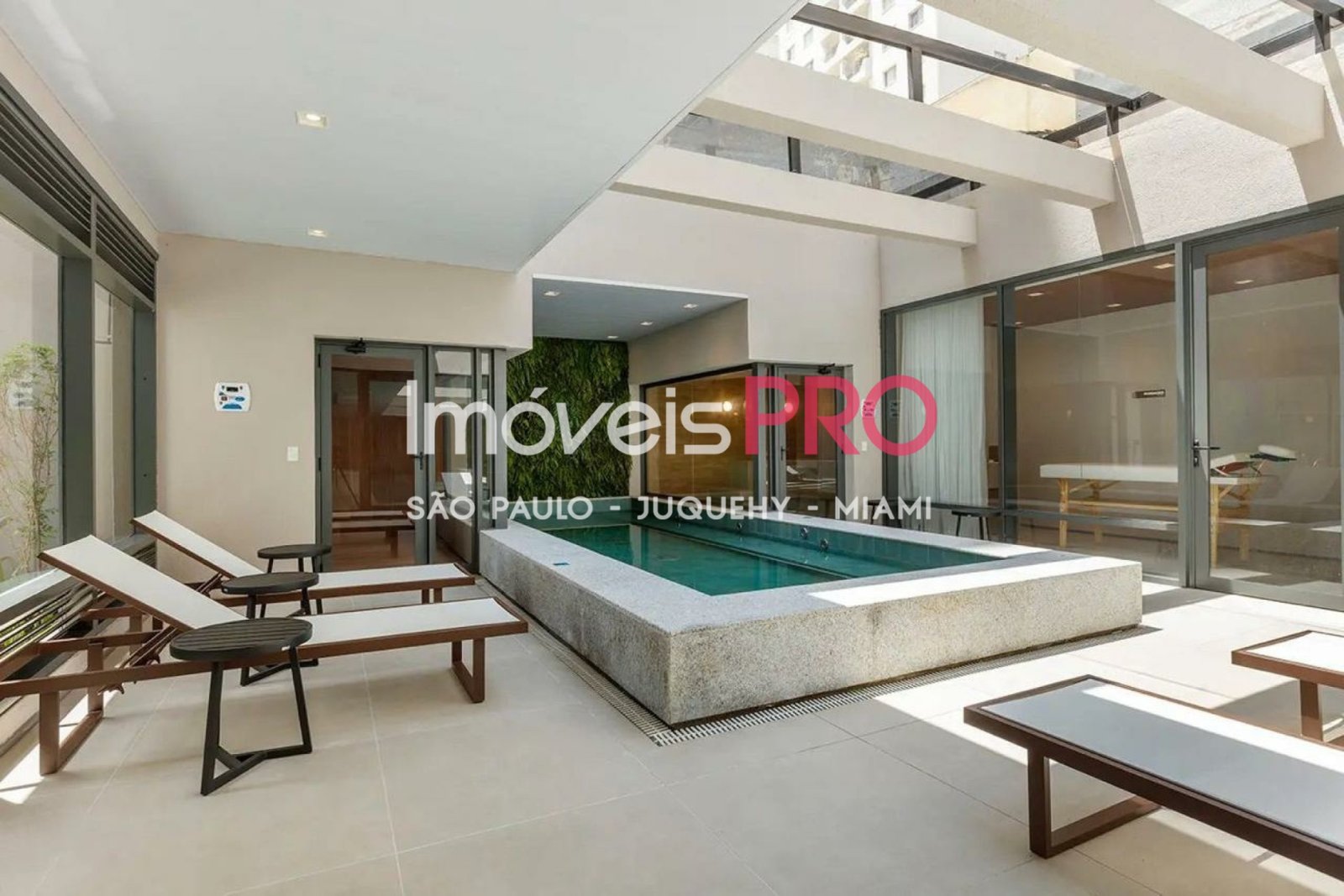 Foto :: IP40588