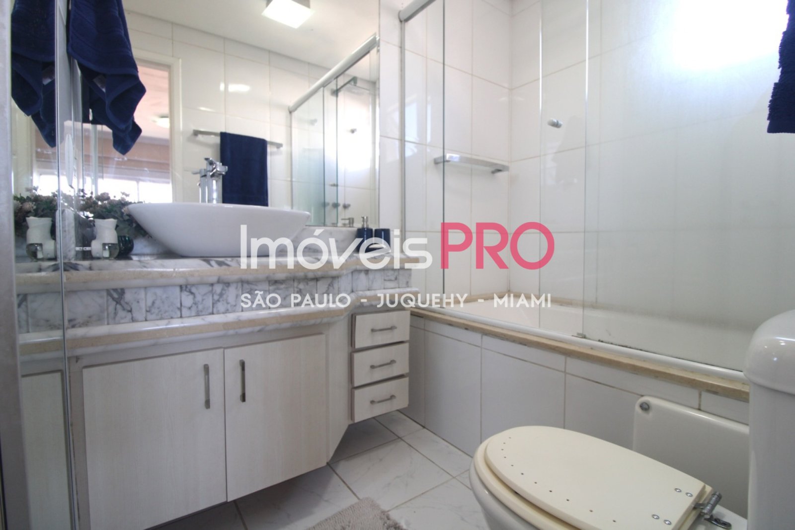 Foto :: IP40596