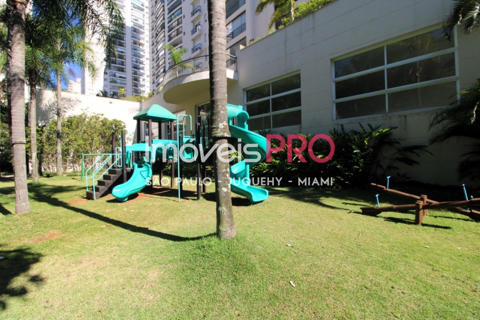 Foto :: https://assets.imoveispro.com.br/thumb/IP40596/apartamento-venda-santo-amaro_IP40596_29_1920x1080.jpg?