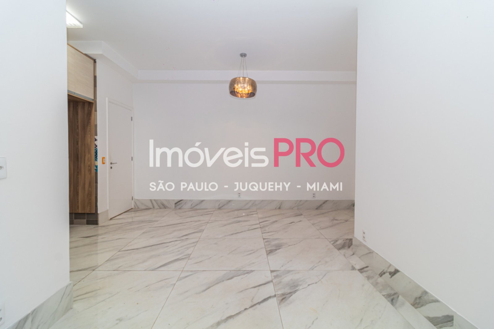 Foto :: IP40599