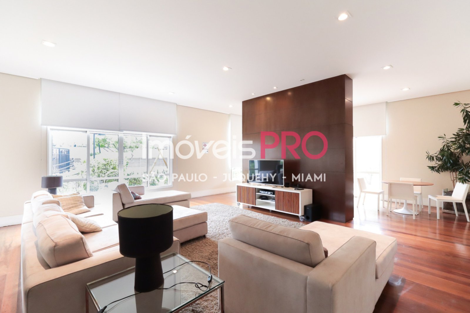 Foto :: https://assets.imoveispro.com.br/thumb/IP40606/apartamento-venda-brooklin_IP40606_35_1920x1080.jpg?
