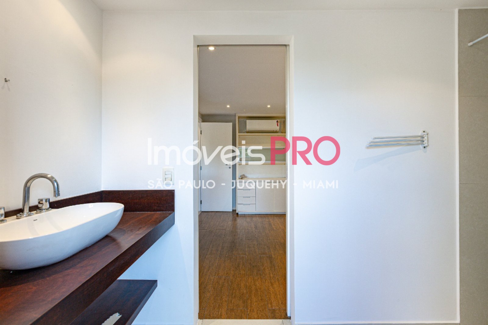 Foto :: IP40609