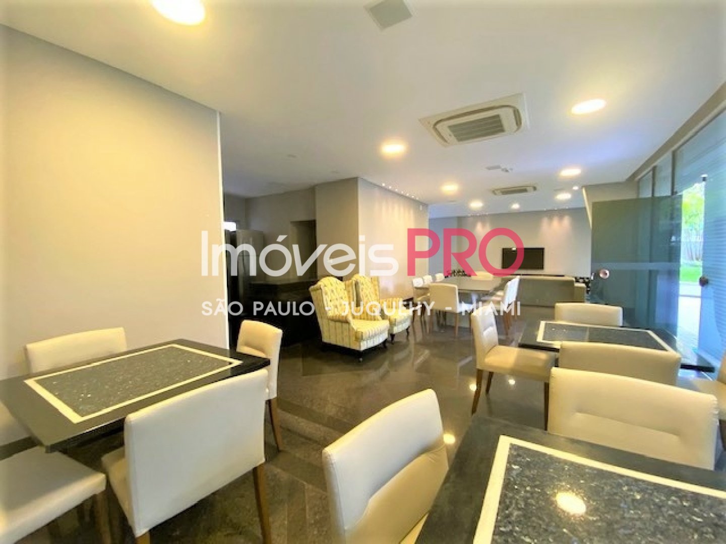 Foto :: IP40628