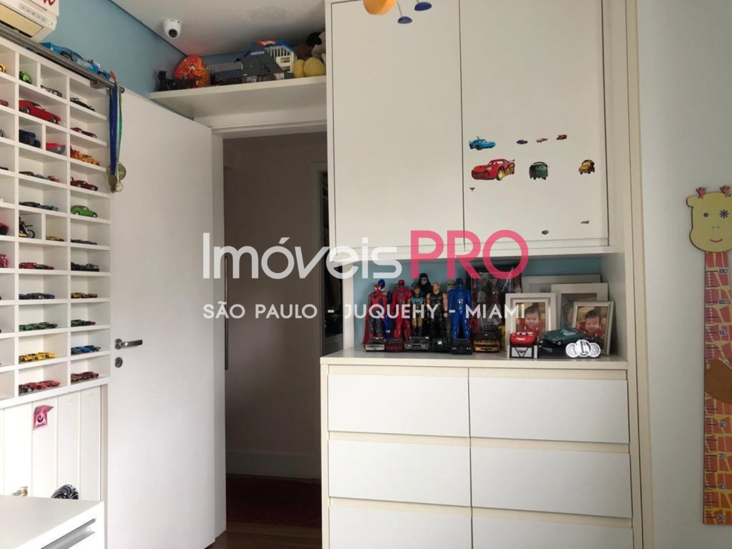 Foto :: IP40631