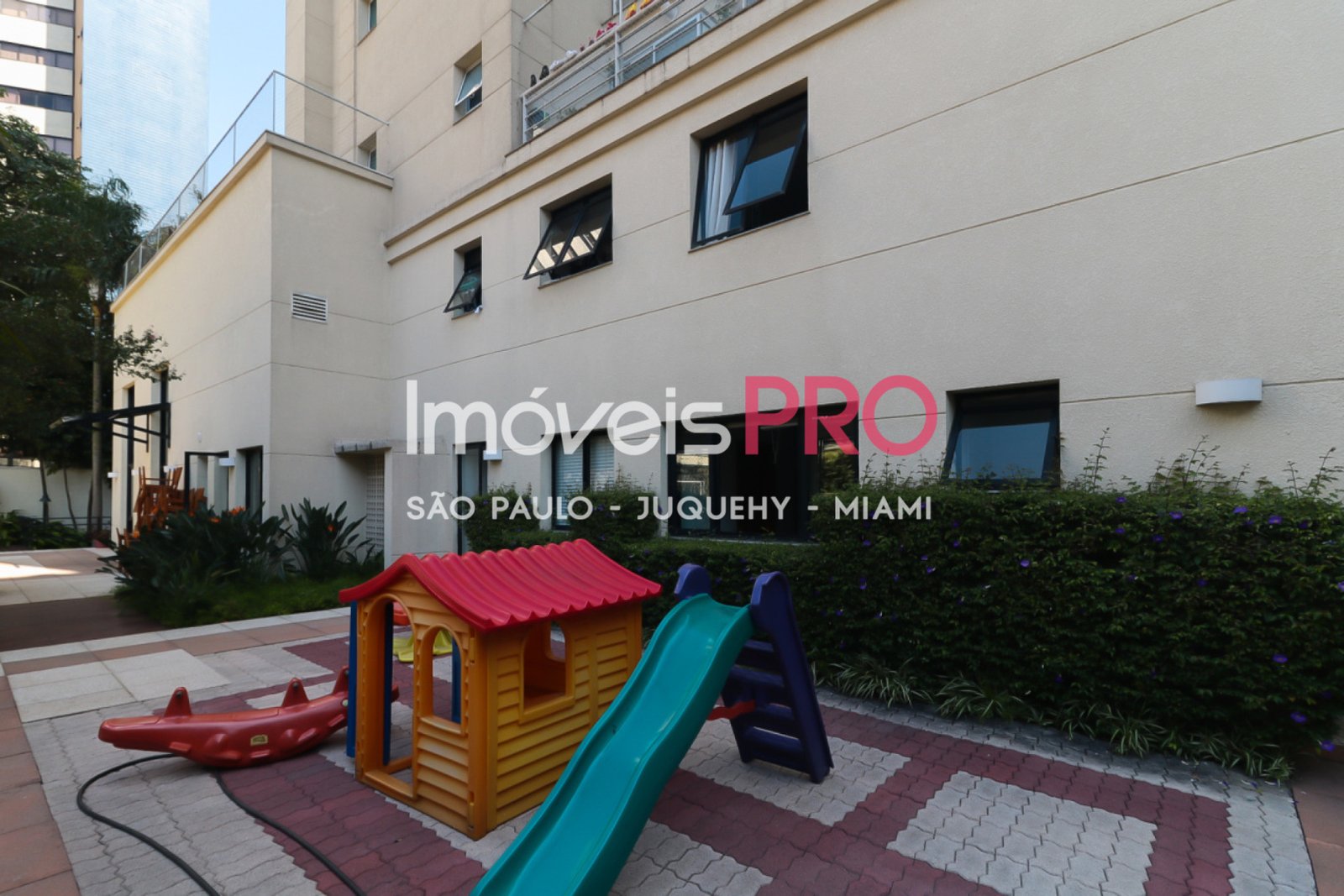 Foto :: https://assets.imoveispro.com.br/thumb/IP40635/apartamento-venda-moema-indios_IP40635_41_1920x1080.jpg?