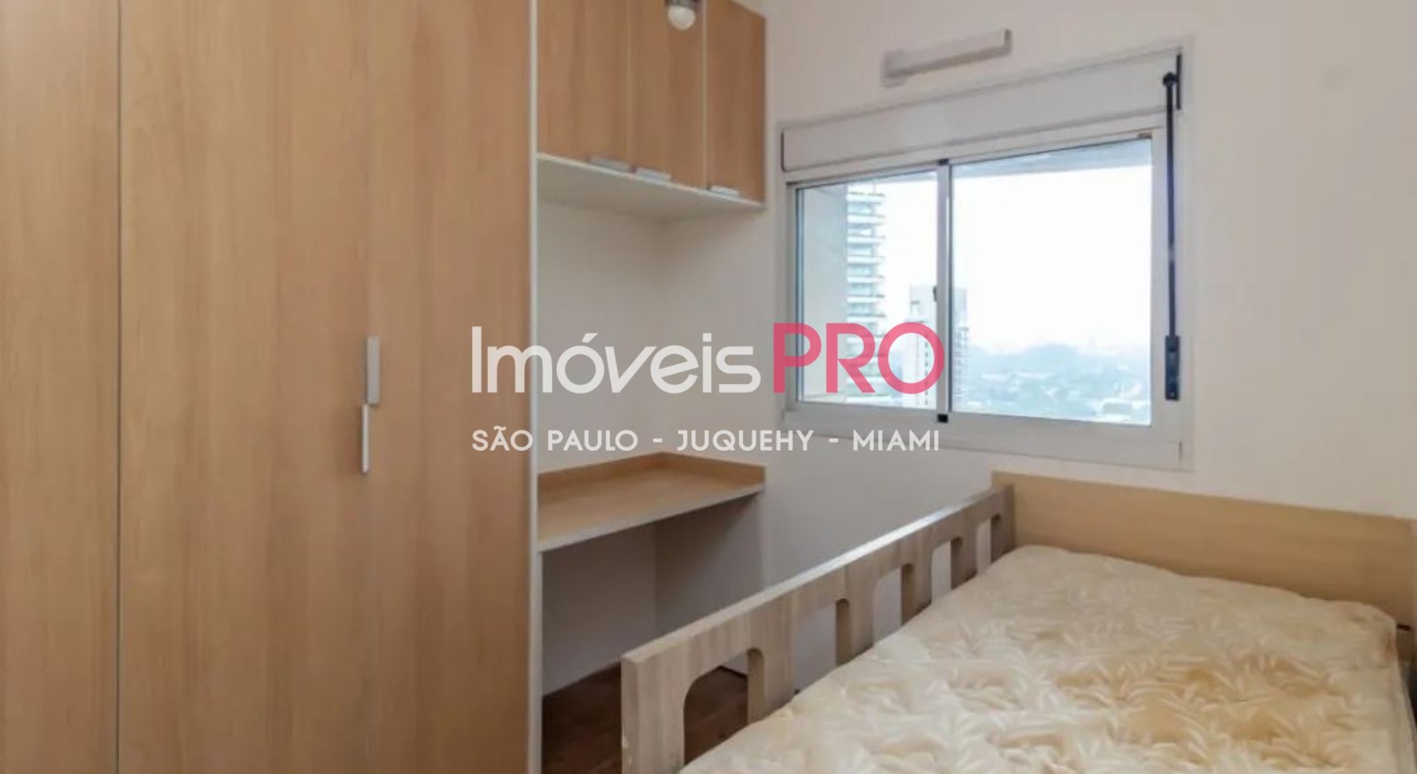 Foto :: IP40636