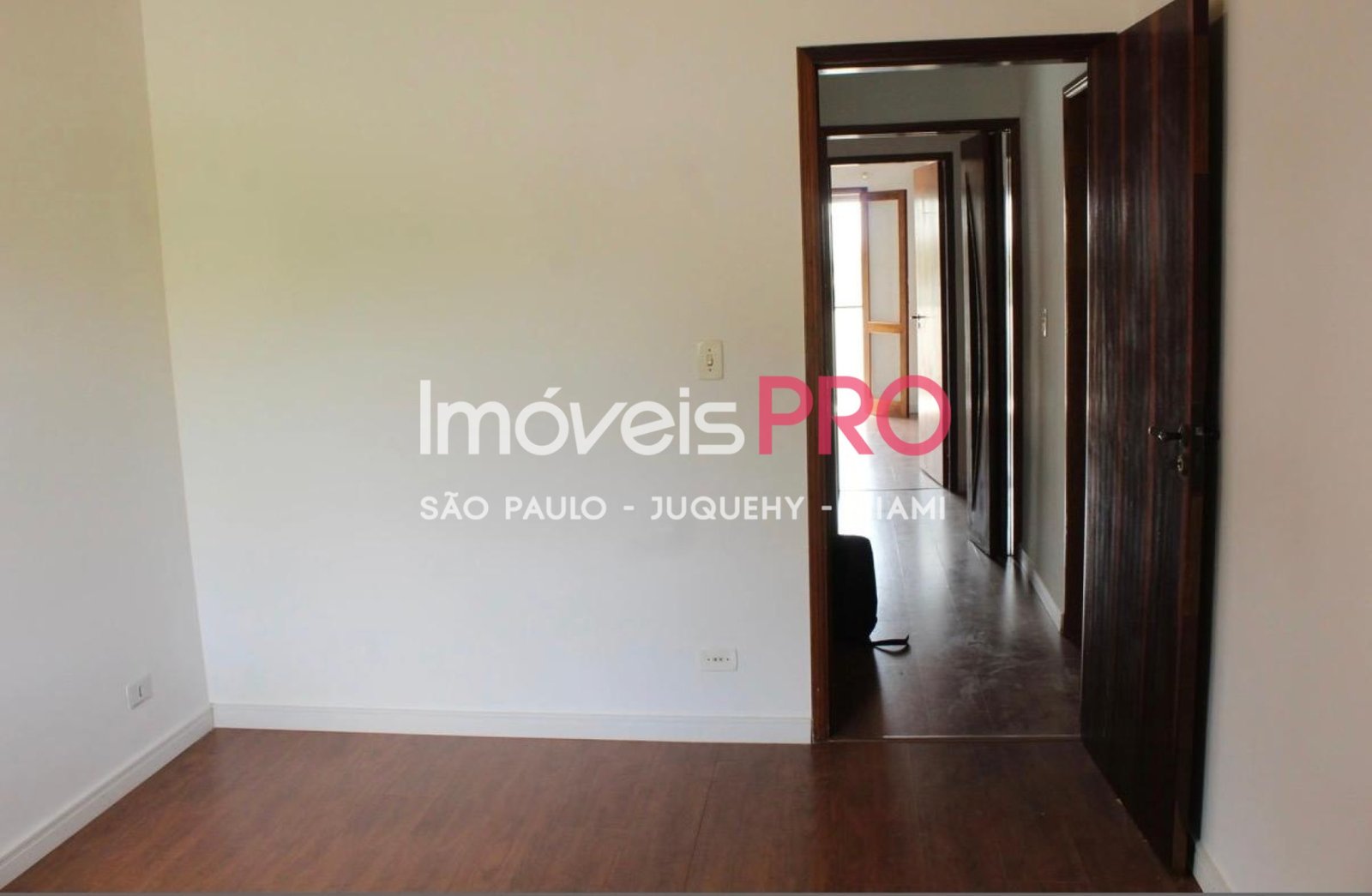 Foto :: IP40644