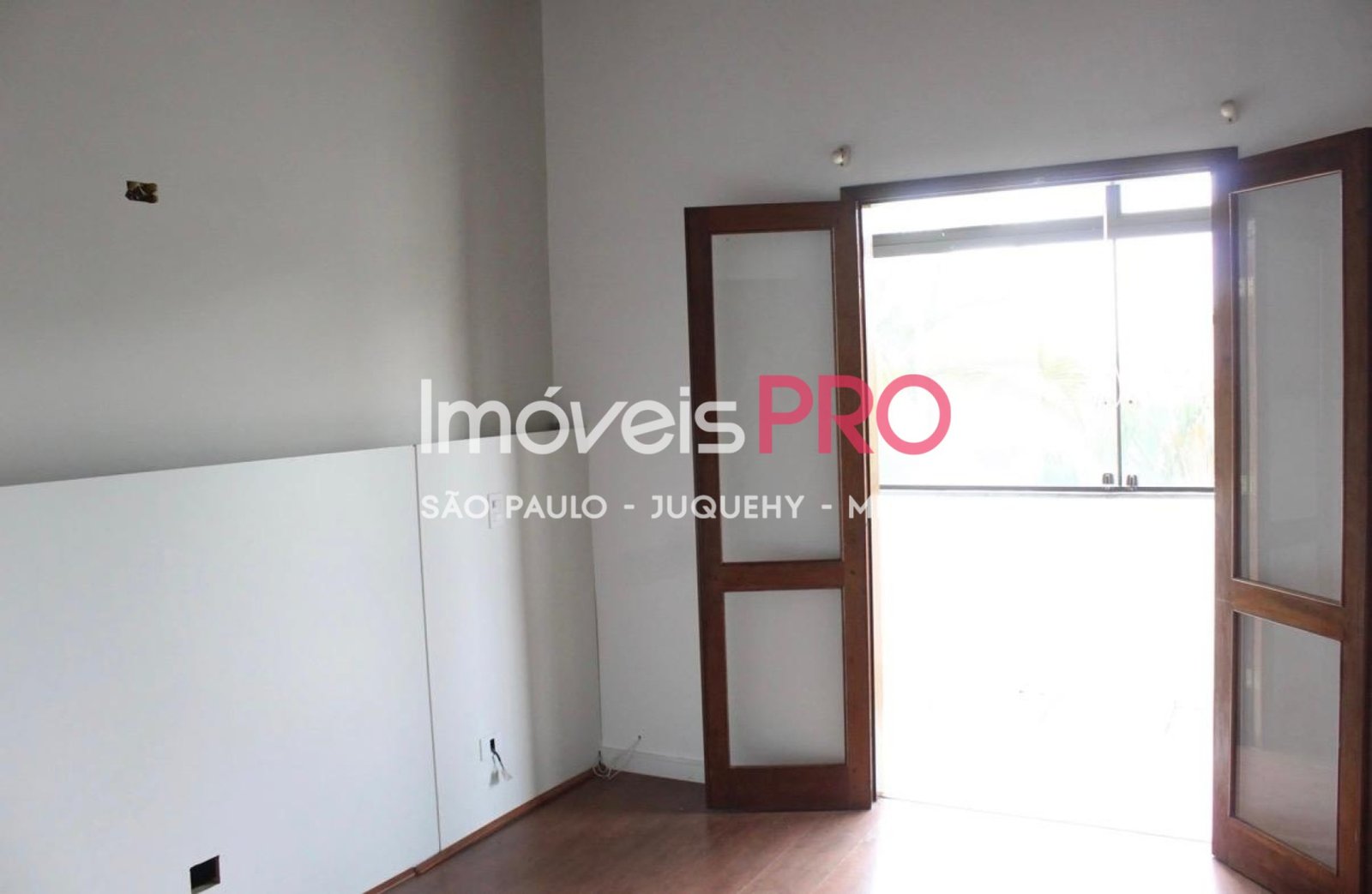 Foto :: IP40644