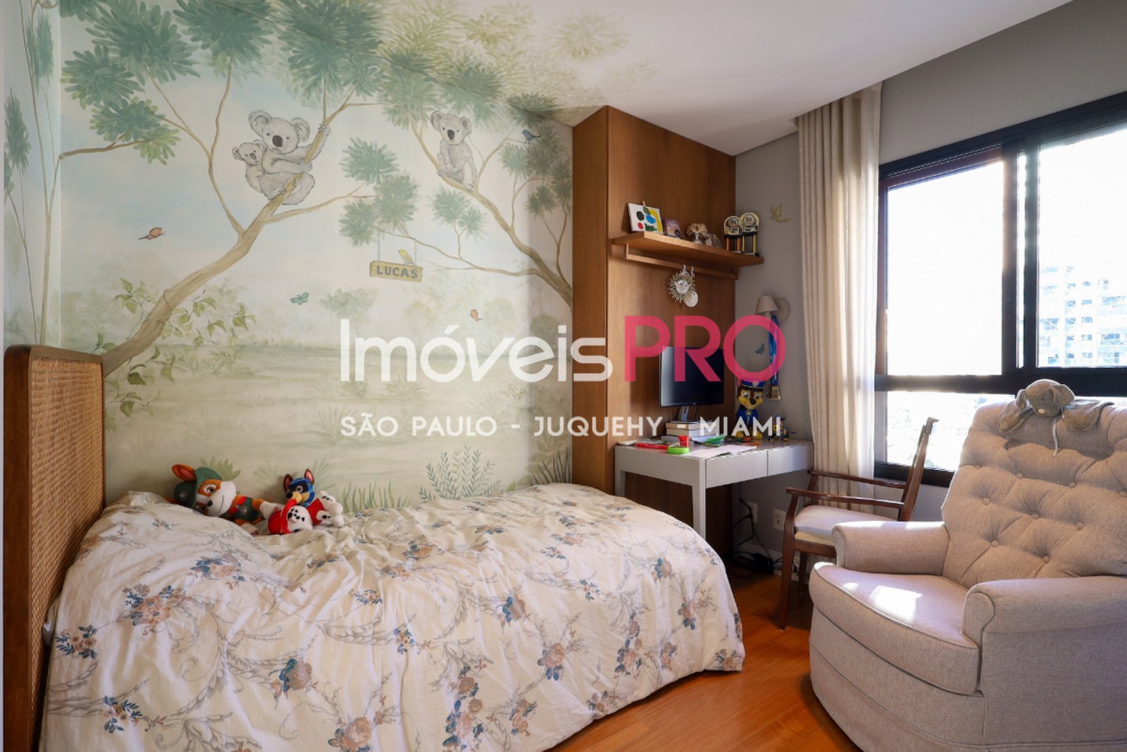 Foto :: IP40645