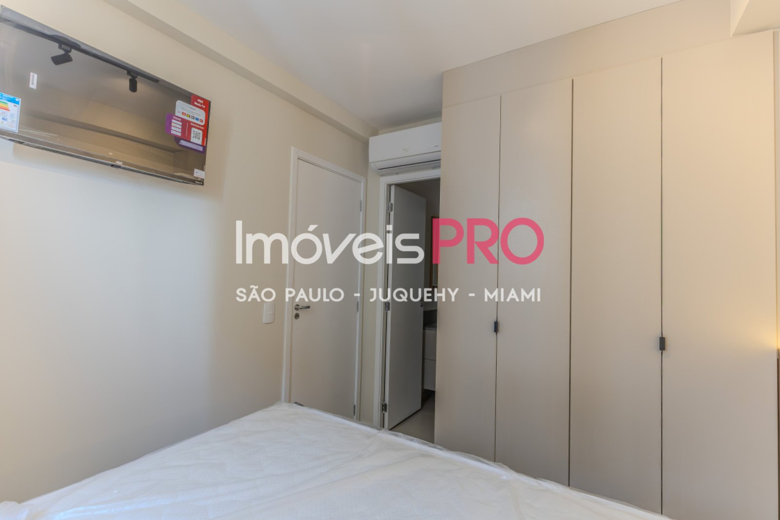 Foto :: IP40650