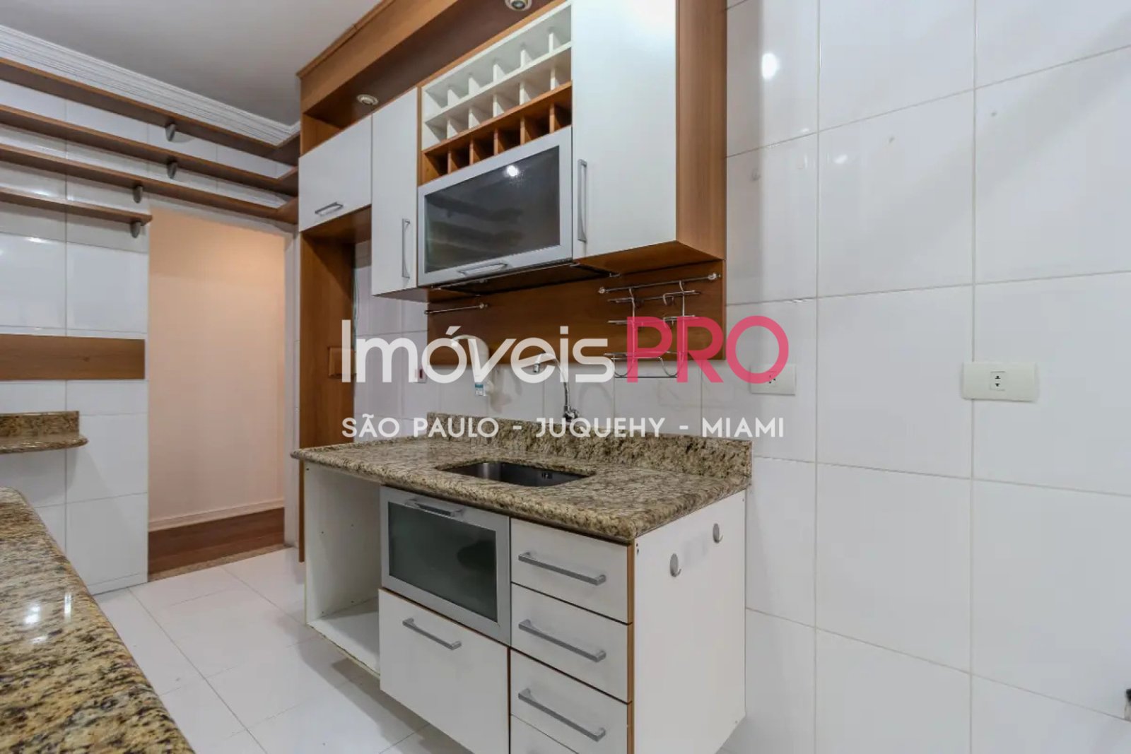 Foto :: IP40654