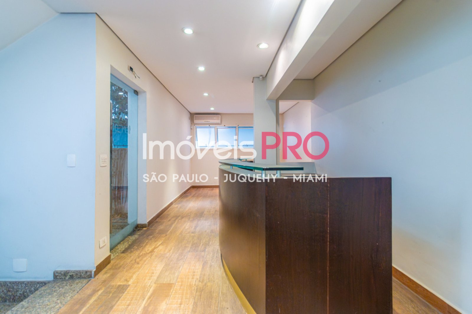 Foto :: IP40658