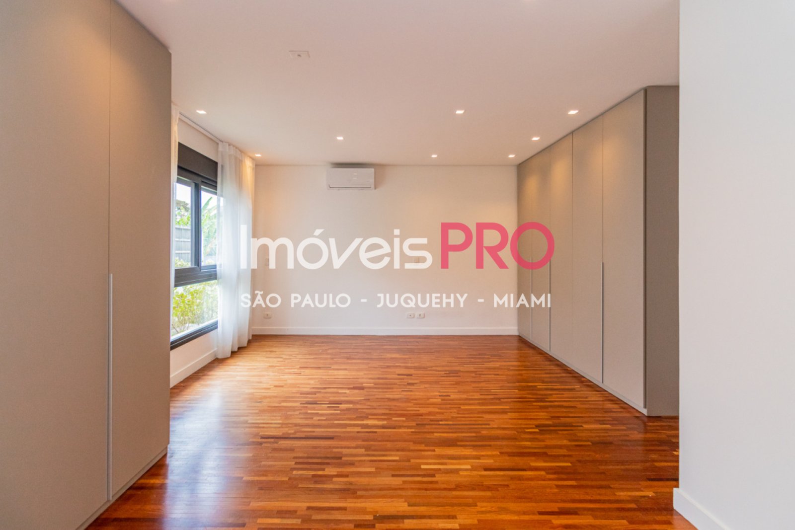 Foto :: https://assets.imoveispro.com.br/thumb/IP40659/condominio-aluguel-moema_IP40659_11_1920x1080.jpg?