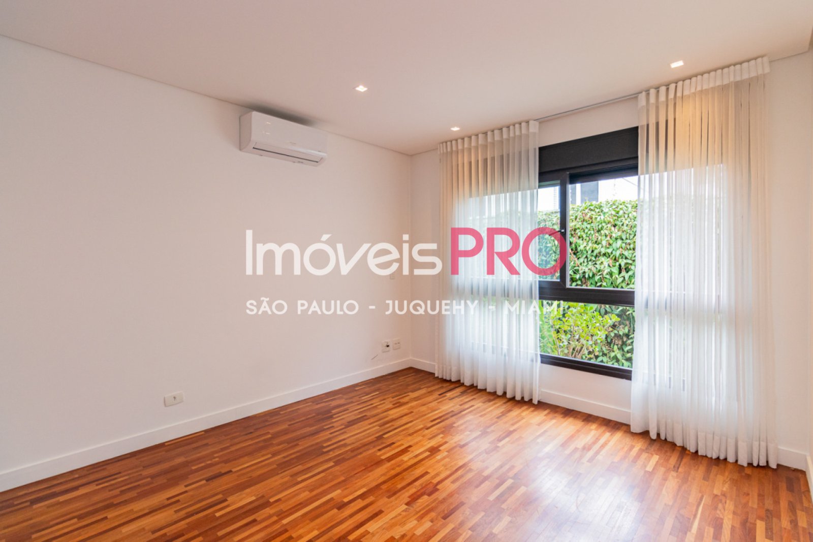 Foto :: https://assets.imoveispro.com.br/thumb/IP40659/condominio-aluguel-moema_IP40659_23_1920x1080.jpg?