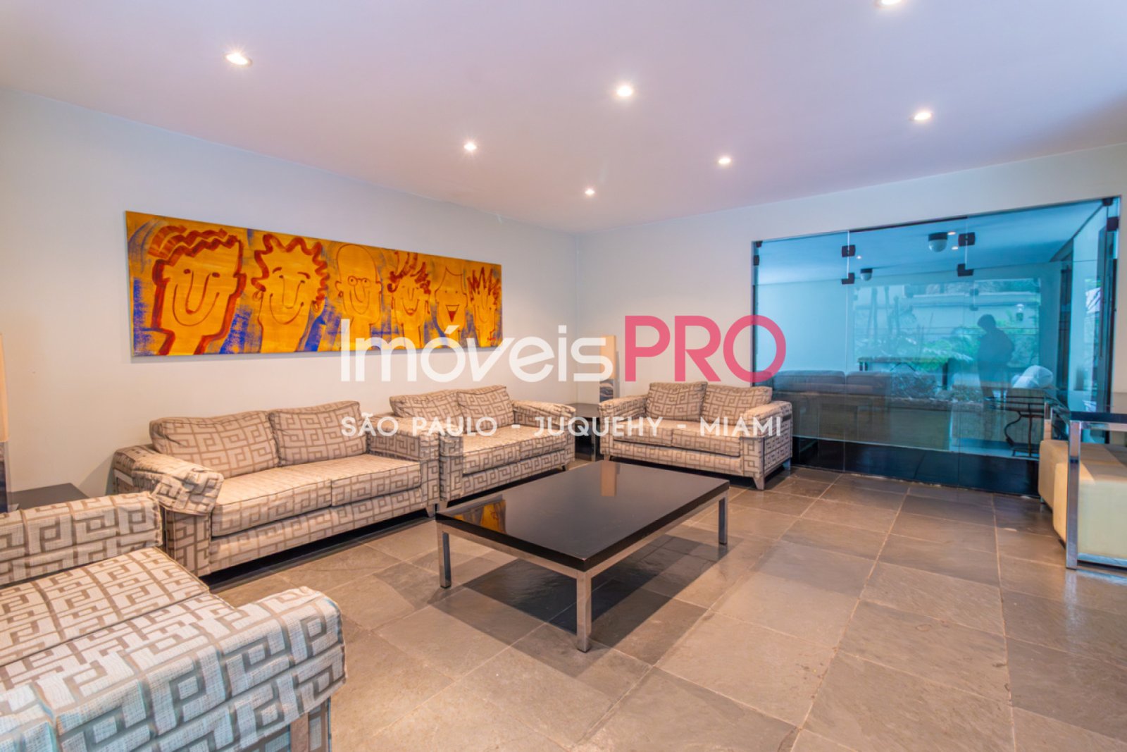 Foto :: https://assets.imoveispro.com.br/thumb/IP40662/triplex-venda-itaim-bibi_IP40662_29_1920x1080.jpg?