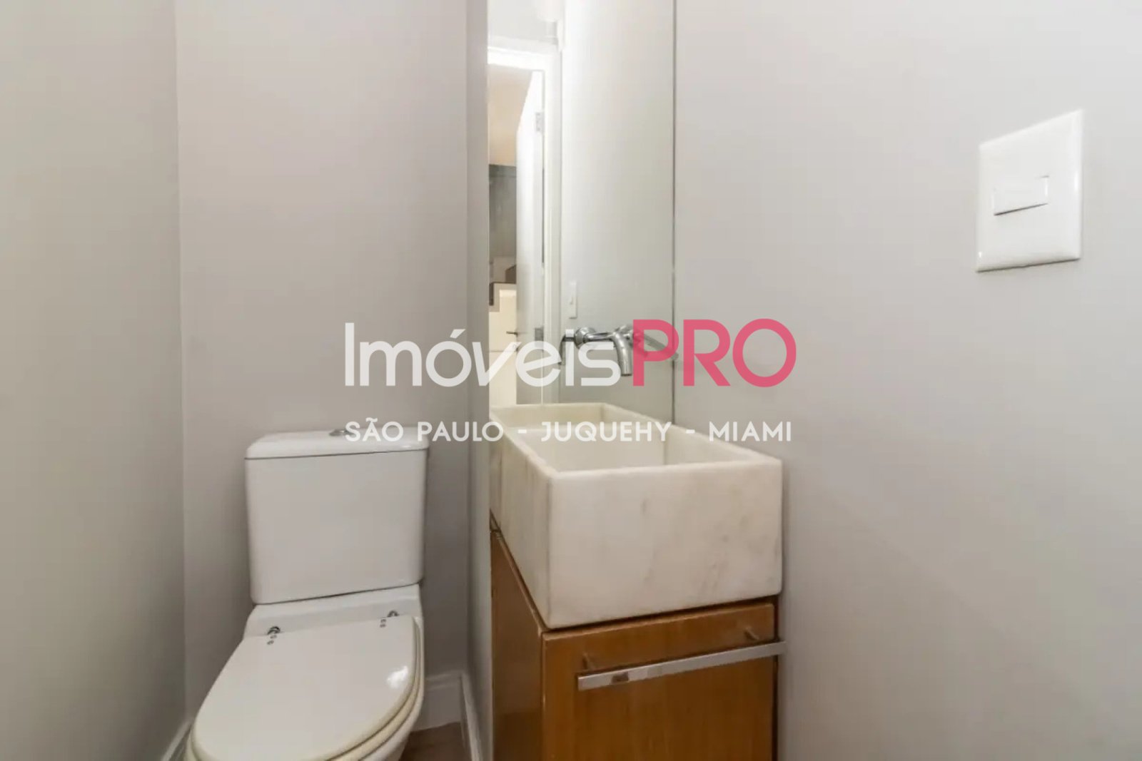 Foto :: IP40662