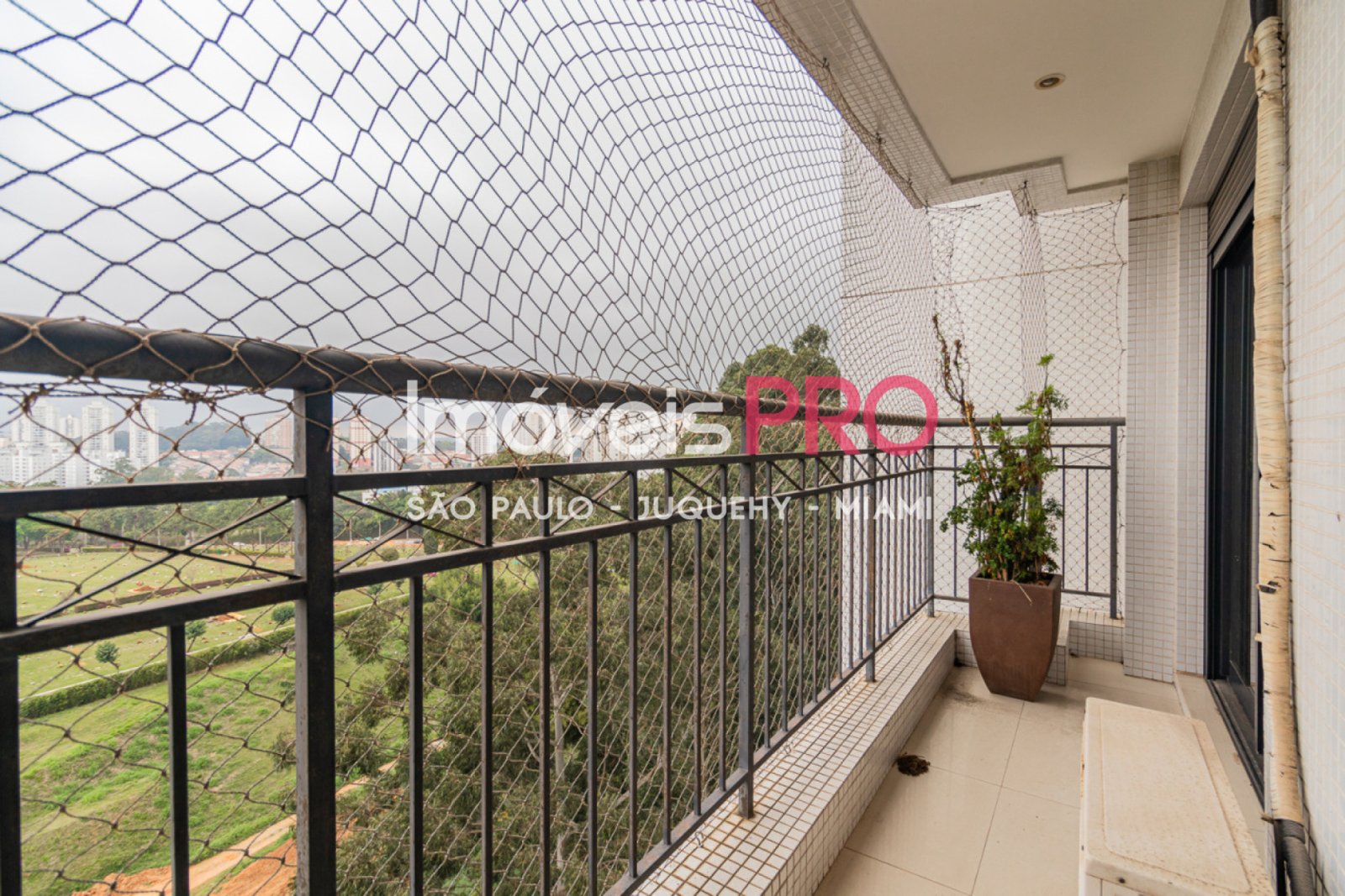 Foto :: https://assets.imoveispro.com.br/thumb/IP40663/apartamento-venda-jardim-marajoara_IP40663_41_1920x1080.jpg?