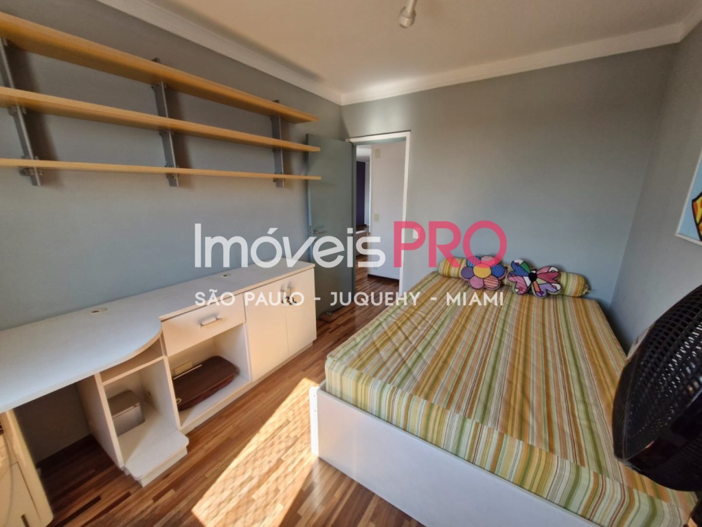 Foto :: IP40668
