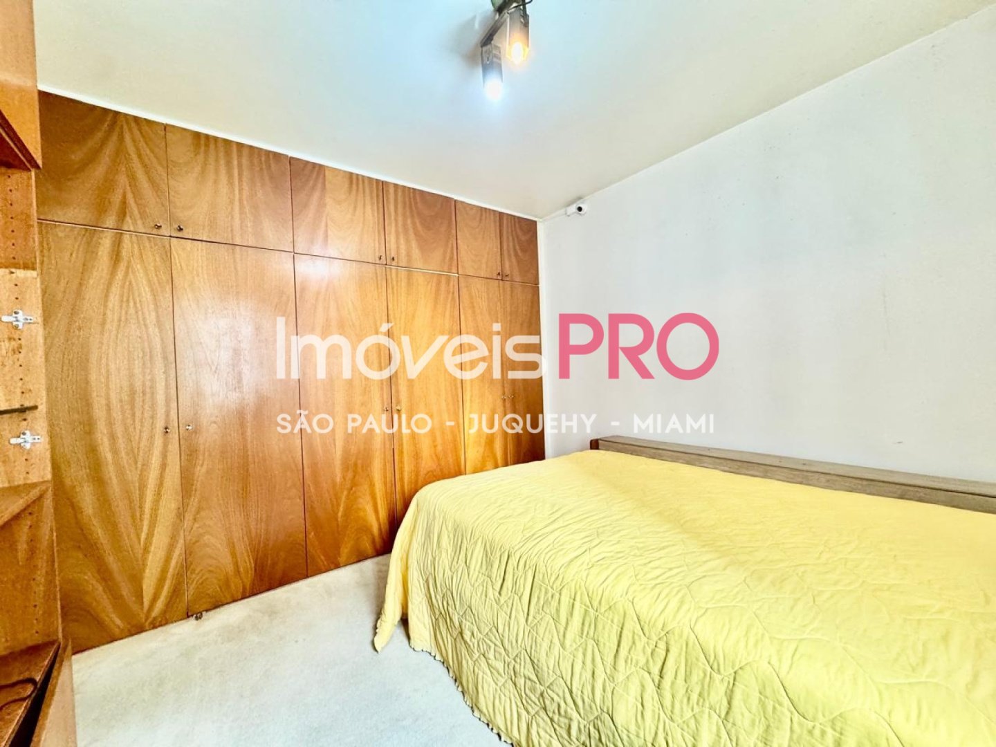 Foto :: https://assets.imoveispro.com.br/thumb/IP40674/apartamento-venda-moema_IP40674_11_1920x1080.jpg?
