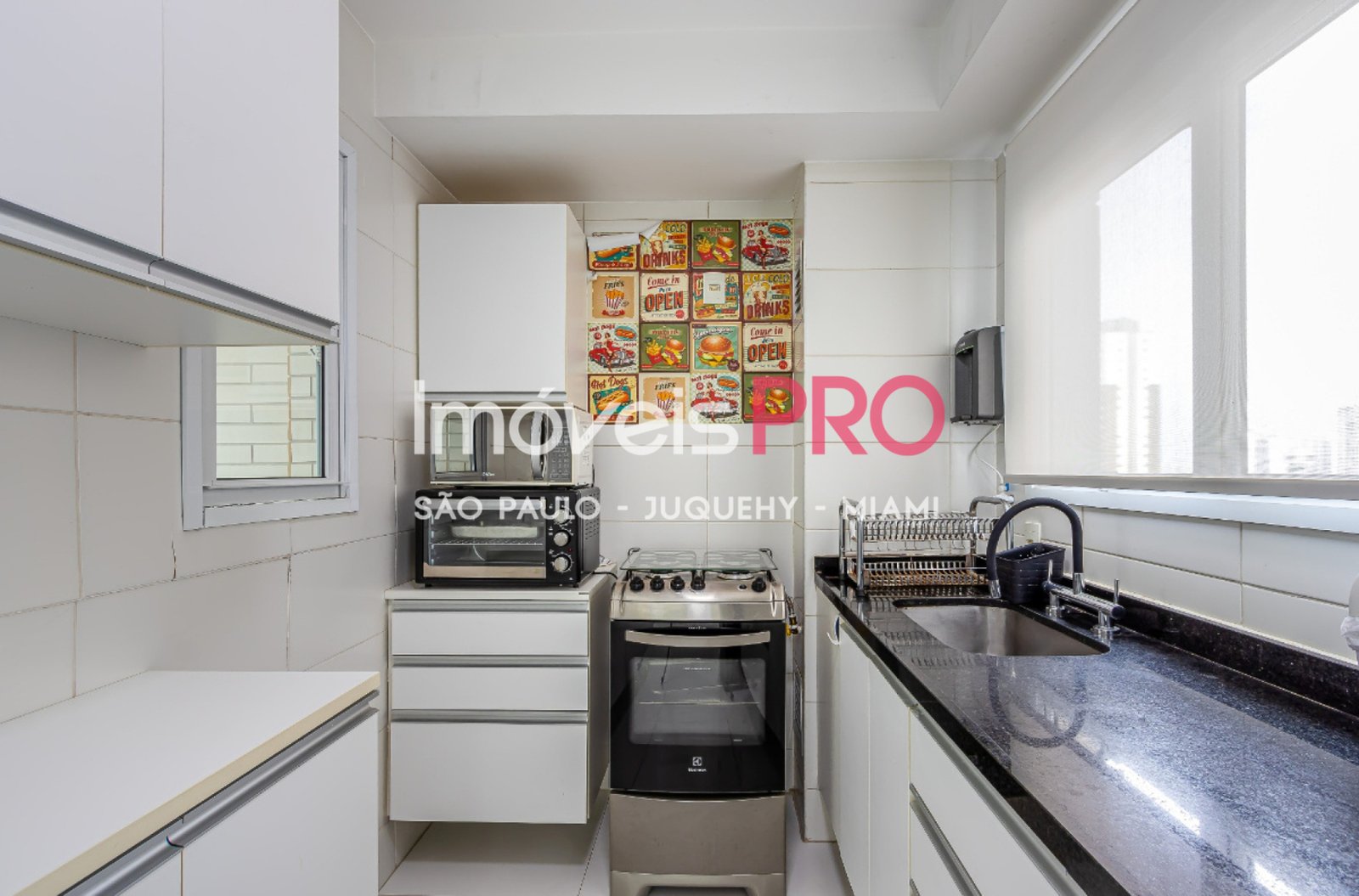 Foto :: IP40684