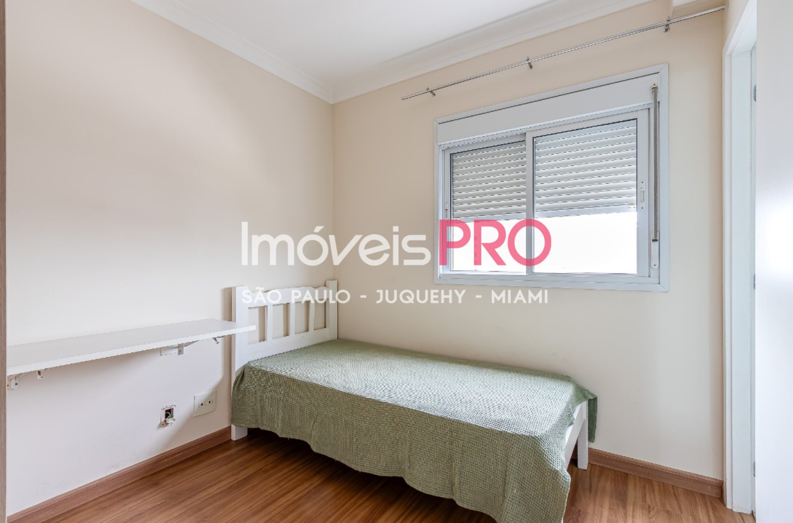 Foto :: IP40684