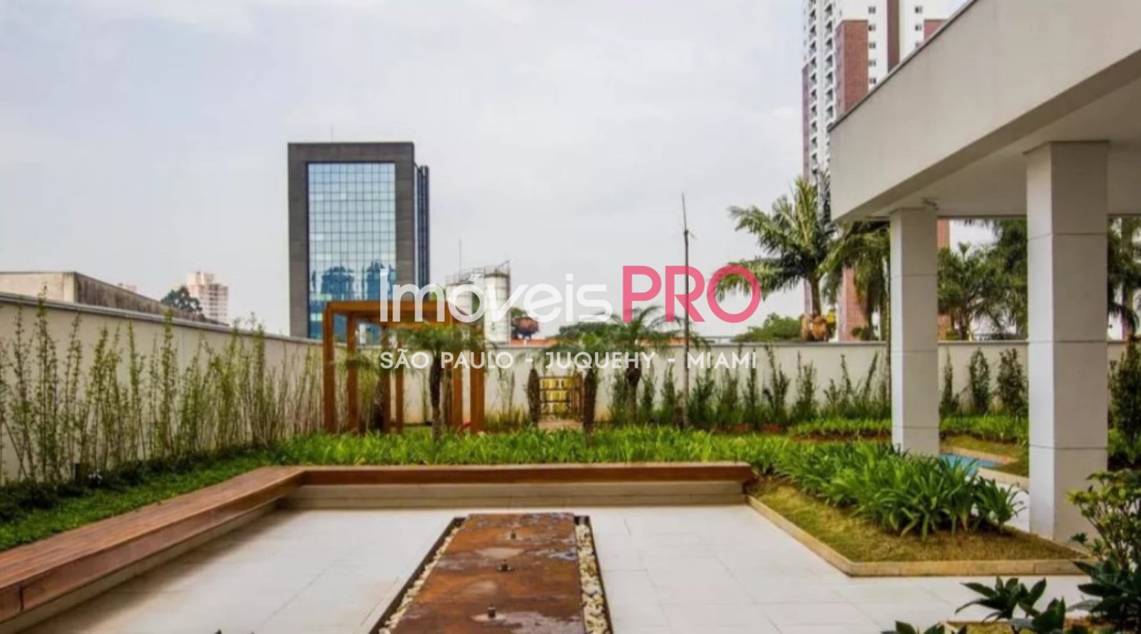 Foto :: IP40684